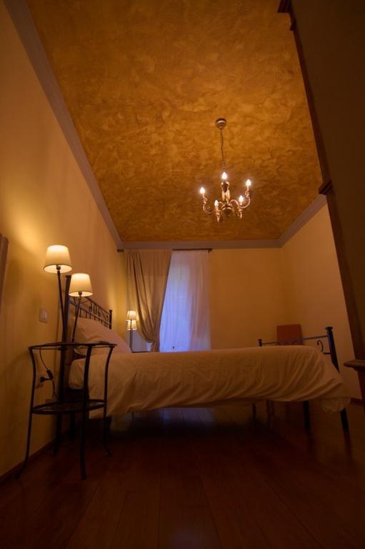 Locanda Guelfo Tredozio Szoba fotó